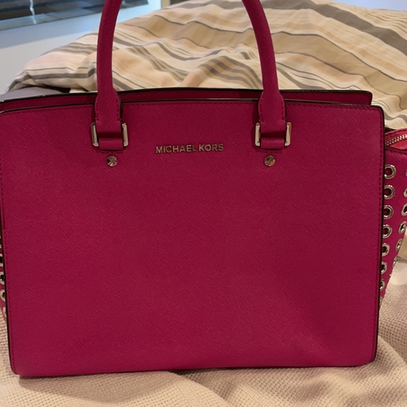 Michael Kors Selma grommet - Picture 6 of 9